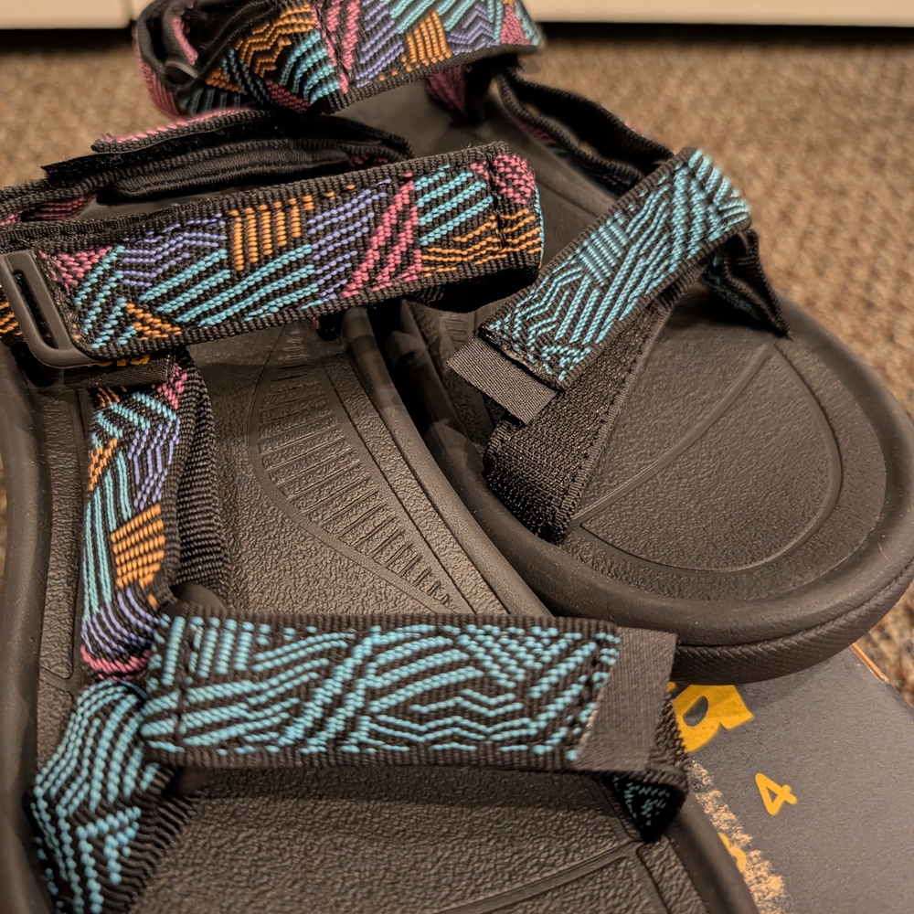 New!! Teva Women's Hurricane Multicolor Strappy Sandals - Size 6 - Picture 7 of 10